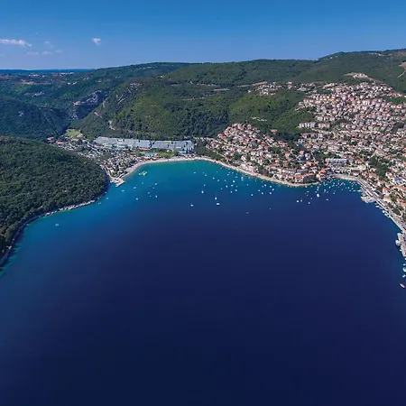 Beautiful In Labin With Wifi *