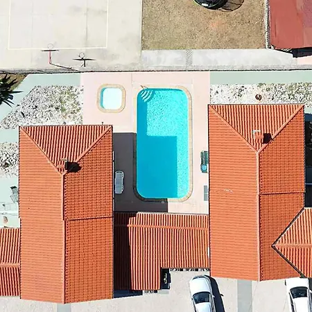 Apartamento Beautiful In With Swimming Pool